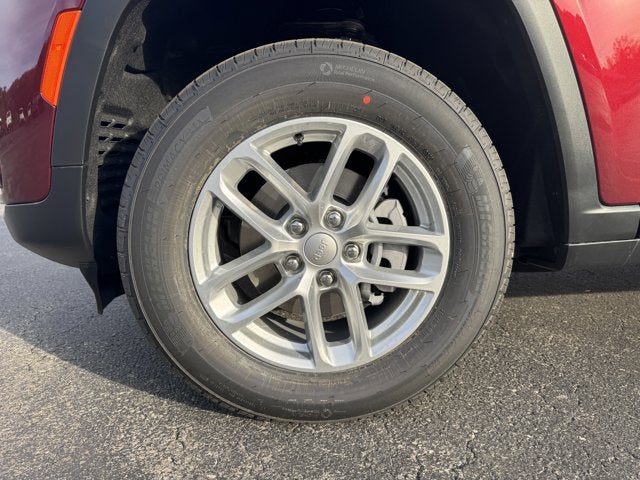 2025 Jeep Grand Cherokee GRAND CHEROKEE LAREDO X 4X4