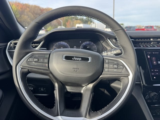 2025 Jeep Grand Cherokee GRAND CHEROKEE LAREDO X 4X4