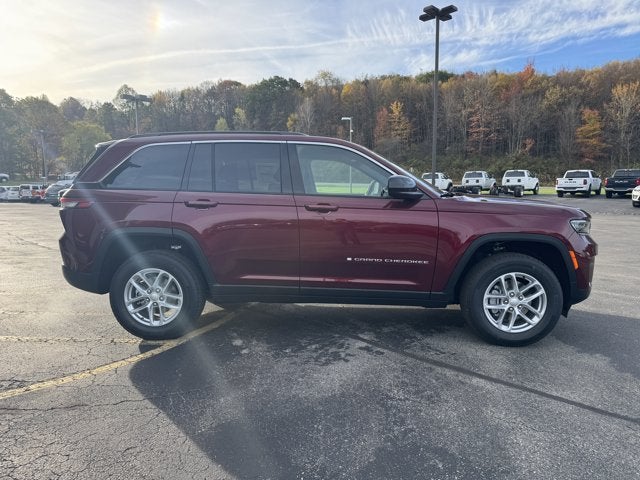 2025 Jeep Grand Cherokee GRAND CHEROKEE LAREDO X 4X4