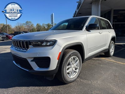 2025 Jeep Grand Cherokee GRAND CHEROKEE LAREDO X 4X4