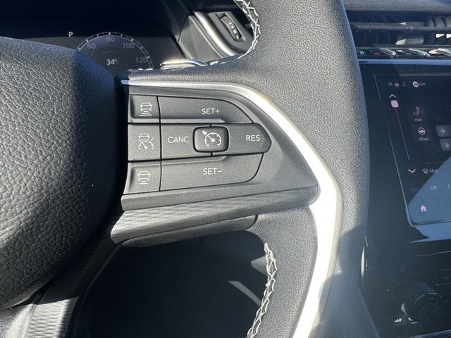 2025 Jeep Grand Cherokee GRAND CHEROKEE LAREDO X 4X4