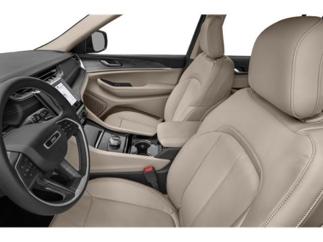 2023 Jeep Grand Cherokee Laredo 4x4