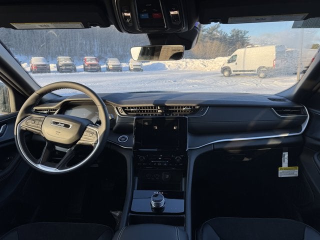 2025 Jeep Grand Cherokee GRAND CHEROKEE ALTITUDE 4X4