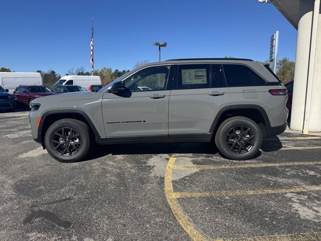 2027 Jeep Grand Cherokee GRAND CHEROKEE LAREDO ALTITUDE 4X4