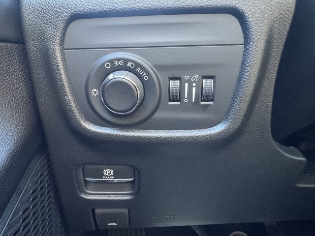 2027 Jeep Grand Cherokee GRAND CHEROKEE LAREDO ALTITUDE 4X4