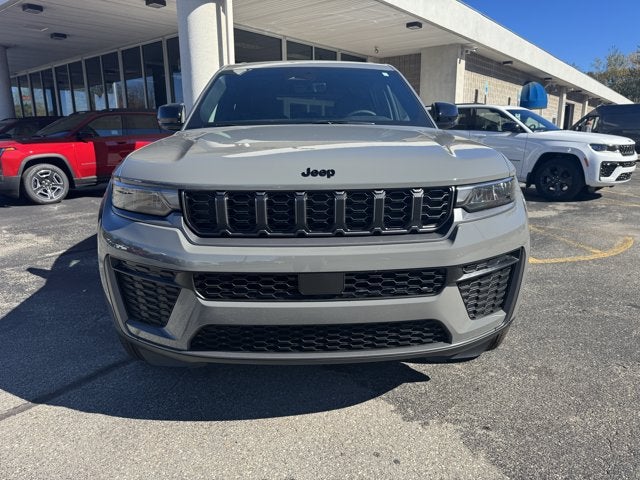 2027 Jeep Grand Cherokee GRAND CHEROKEE LAREDO ALTITUDE 4X4