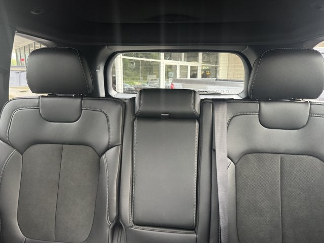 2027 Jeep Grand Cherokee Laredo Altitude