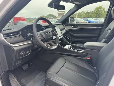 2027 Jeep Grand Cherokee Limited Reserve