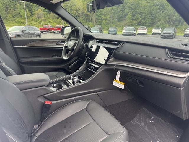 2027 Jeep Grand Cherokee Limited Reserve