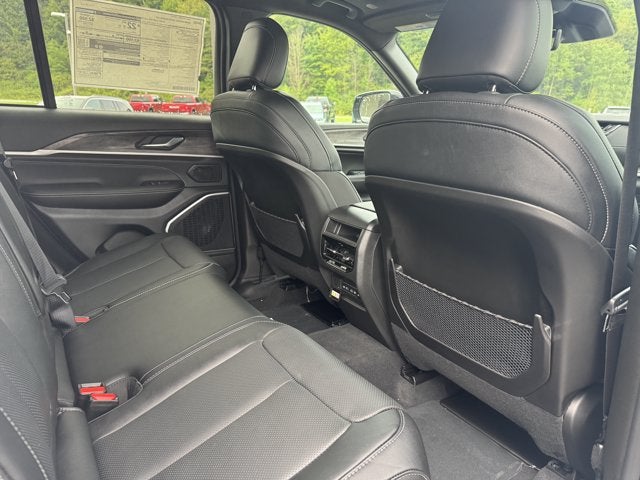 2027 Jeep Grand Cherokee Limited Reserve