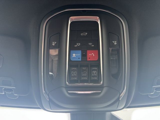 2027 Jeep Grand Cherokee Limited Reserve