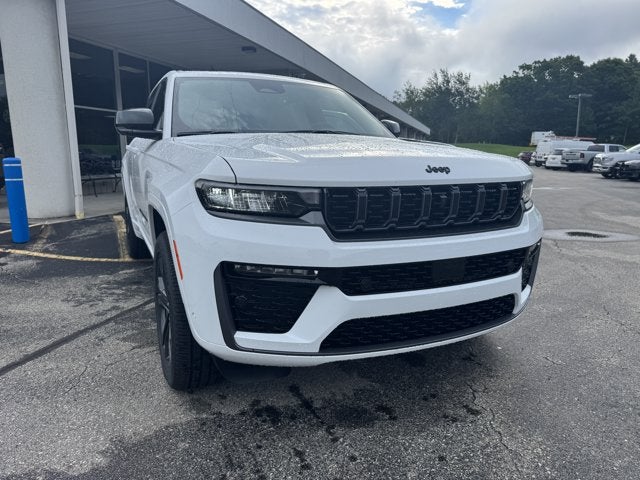 2027 Jeep Grand Cherokee Limited Reserve