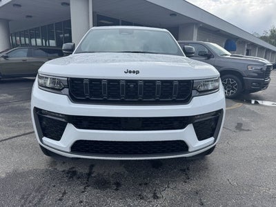2027 Jeep Grand Cherokee Limited Reserve