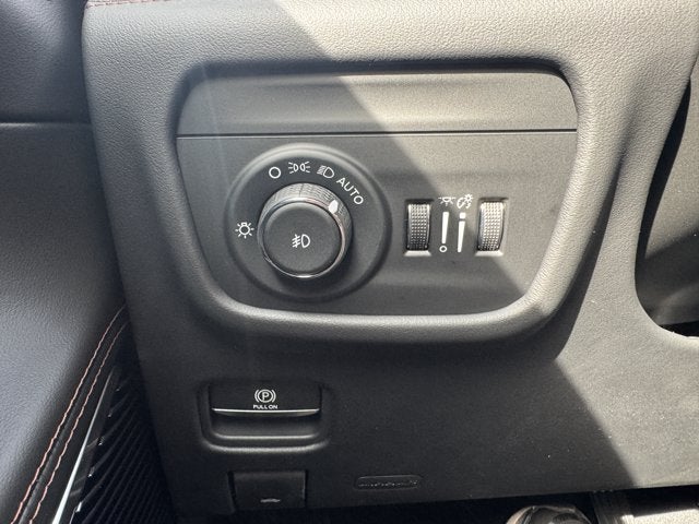 2027 Jeep Grand Cherokee Summit