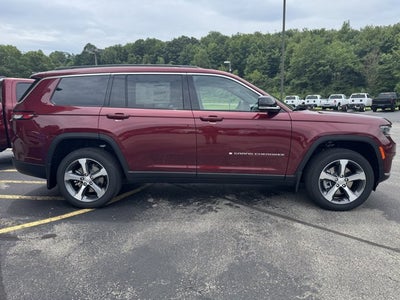 2025 Jeep Grand Cherokee GRAND CHEROKEE L LIMITED 4X4
