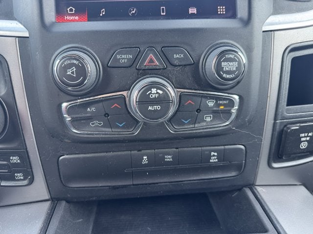 2022 RAM 1500 Classic Warlock Quad Cab 4x4 6'4' Box