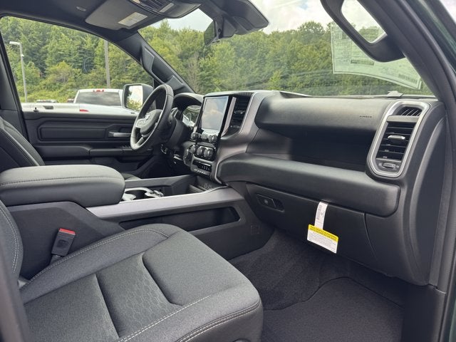 2026 RAM 1500 RAM 1500 EXPRESS CREW CAB 4X4 5'7' BOX