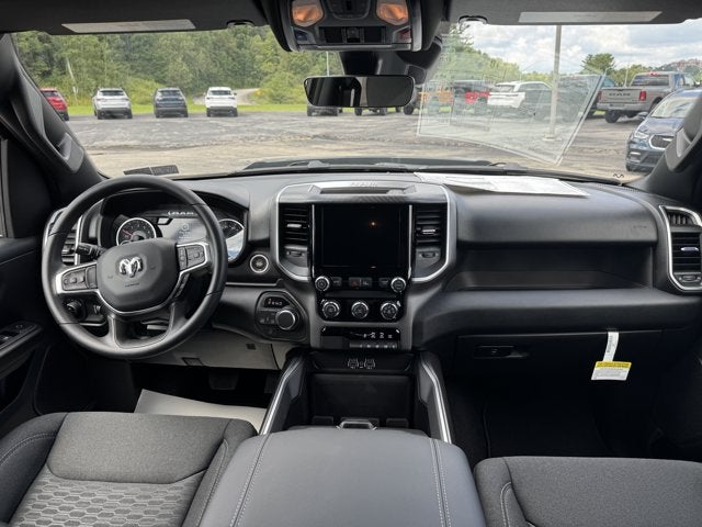 2026 RAM 1500 RAM 1500 EXPRESS CREW CAB 4X4 5'7' BOX