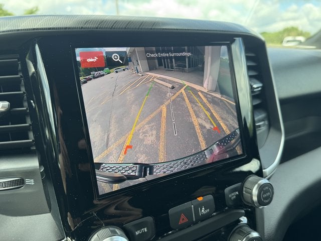 2026 RAM 1500 RAM 1500 EXPRESS CREW CAB 4X4 5'7' BOX