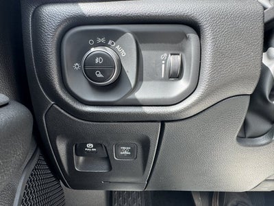 2026 RAM 1500 RAM 1500 EXPRESS CREW CAB 4X4 5'7' BOX