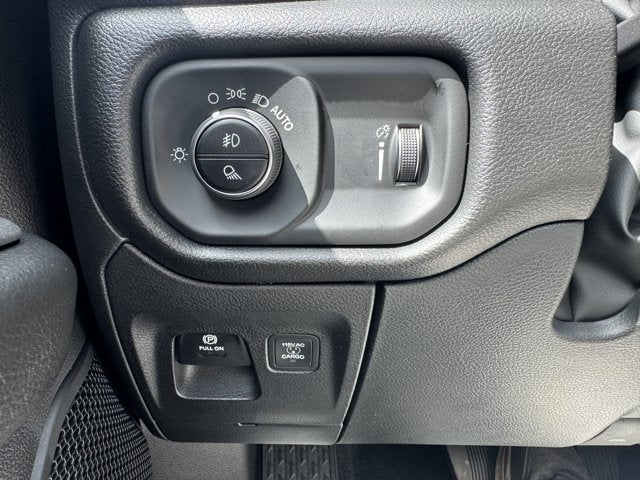 2026 RAM 1500 RAM 1500 EXPRESS CREW CAB 4X4 5'7' BOX