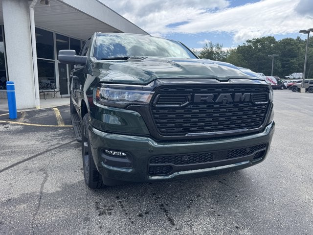 2026 RAM 1500 RAM 1500 EXPRESS CREW CAB 4X4 5'7' BOX