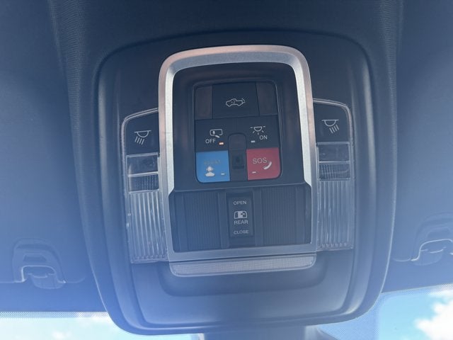 2026 RAM 1500 Laramie Crew Cab 4x4 5'7' Box