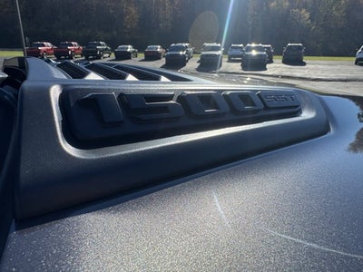 2025 RAM 1500 Laramie Crew Cab 4x4 5'7' Box