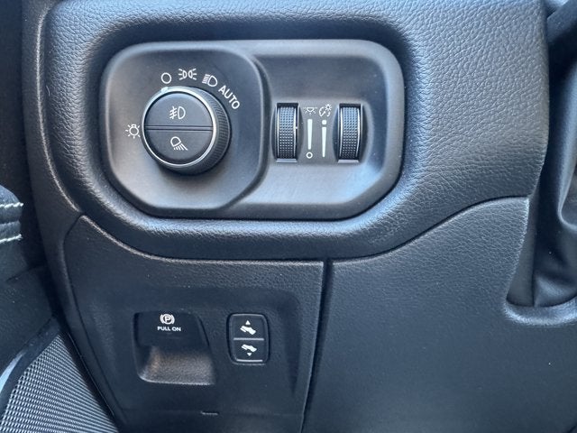2025 RAM 1500 Laramie Crew Cab 4x4 5'7' Box