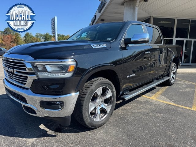 2022 RAM 1500 Laramie Crew Cab 4x4 5'7' Box
