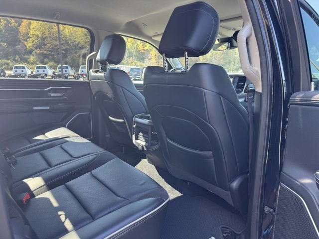 2022 RAM 1500 Laramie Crew Cab 4x4 5'7' Box