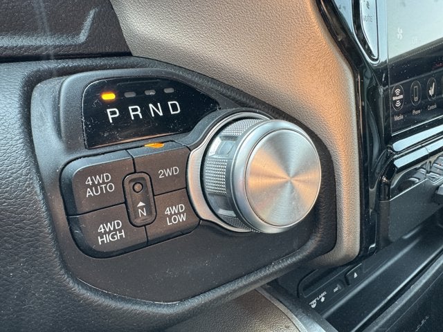 2019 RAM 1500 Laramie Crew Cab 4x4 5'7' Box