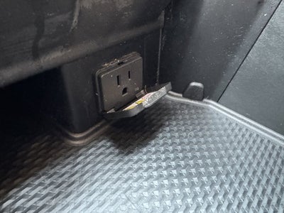 2019 RAM 1500 Laramie Crew Cab 4x4 5'7' Box