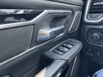 2019 RAM 1500 Laramie Crew Cab 4x4 5'7' Box