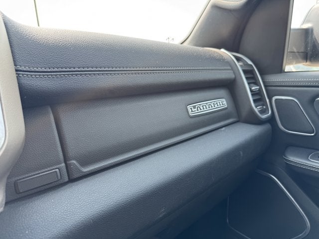 2019 RAM 1500 Laramie Crew Cab 4x4 5'7' Box