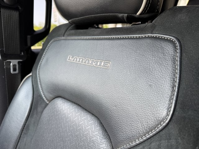 2019 RAM 1500 Laramie Crew Cab 4x4 5'7' Box