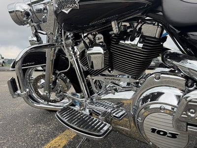 2011 Harley-Davidson Road King Classic Base