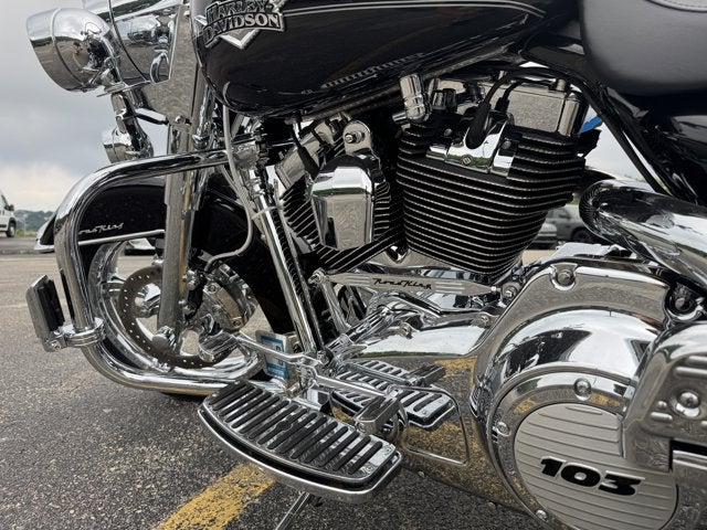 2011 Harley-Davidson Road King Classic Base