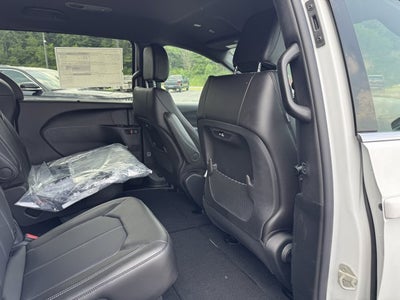 2027 Chrysler Pacifica PACIFICA SELECT