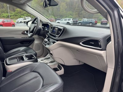 2020 Chrysler Voyager LXI