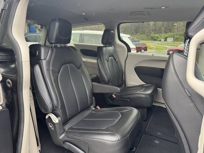 2020 Chrysler Voyager LXI