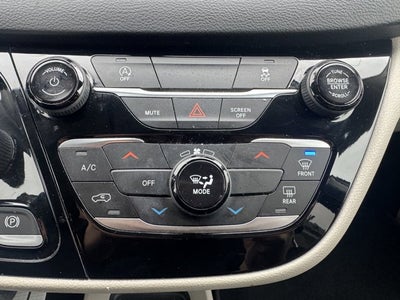 2020 Chrysler Voyager LXI