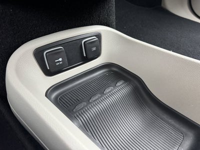 2020 Chrysler Voyager LXI