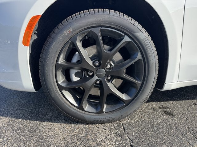 2027 Chrysler Pacifica PACIFICA SELECT AWD