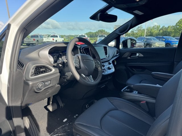 2027 Chrysler Pacifica PACIFICA SELECT AWD