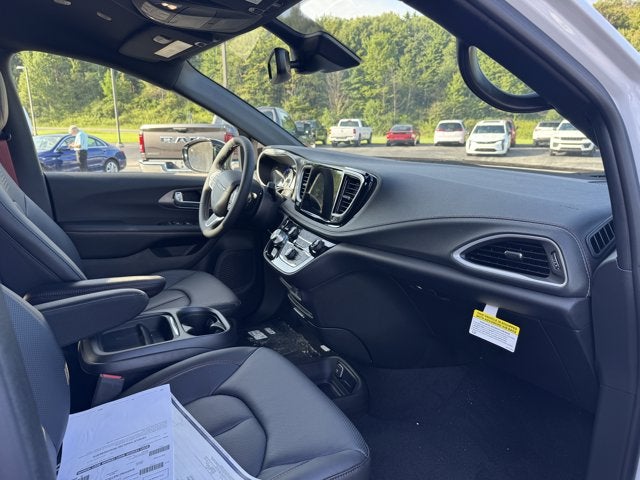 2027 Chrysler Pacifica PACIFICA SELECT AWD