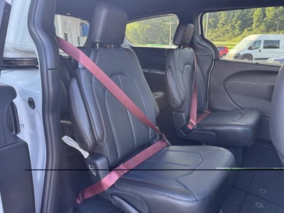2027 Chrysler Pacifica PACIFICA SELECT AWD