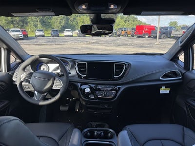 2027 Chrysler Pacifica PACIFICA SELECT AWD