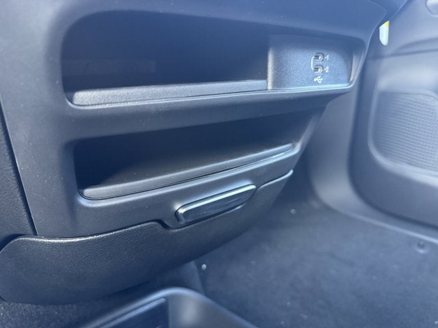 2027 Chrysler Pacifica PACIFICA SELECT AWD