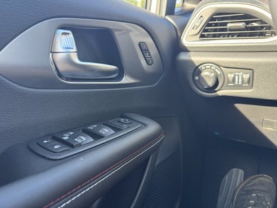 2027 Chrysler Pacifica PACIFICA SELECT AWD